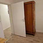 Share Apartment 191
